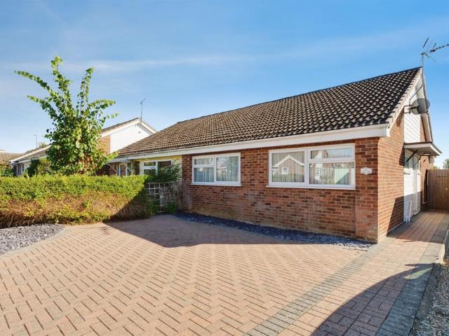 2 bedroom semi detached bungalow for sale