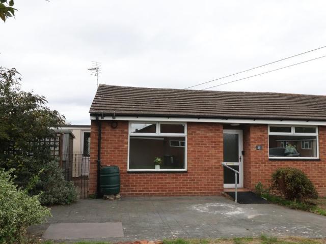2 bedroom semi detached bungalow for sale