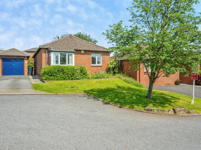 2 bedroom detached bungalow for sale