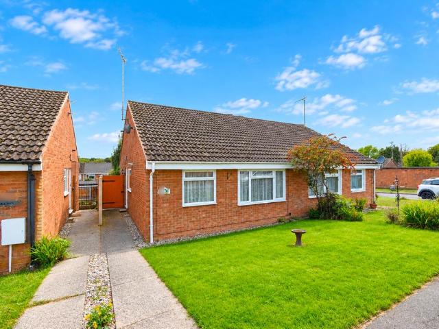 2 bedroom semi detached bungalow for sale