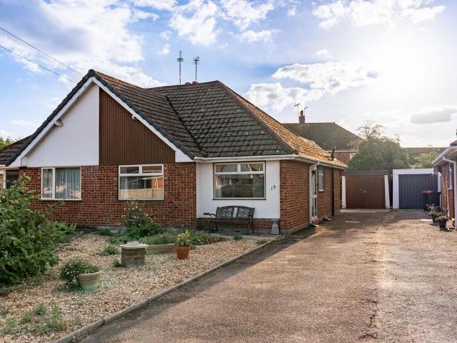 2 bedroom semi detached bungalow for sale