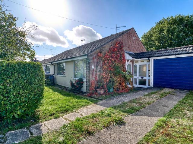 2 bedroom semi detached bungalow for sale