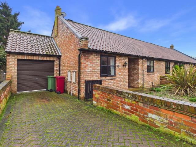 2 bedroom semi detached bungalow for sale