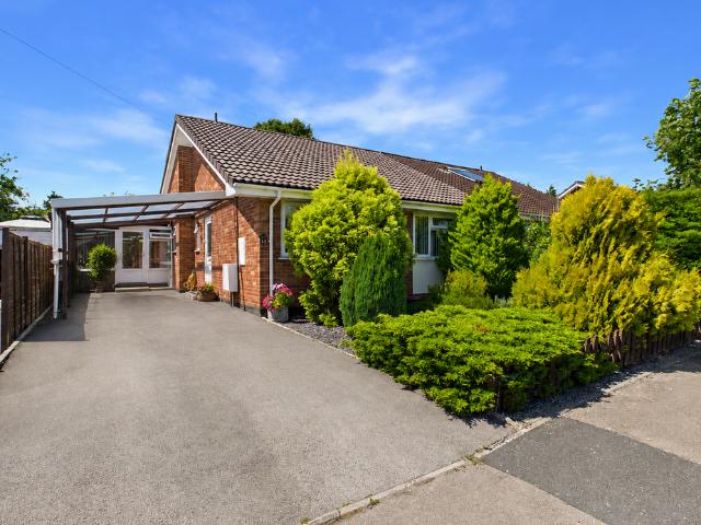 2 bedroom semi detached bungalow for sale