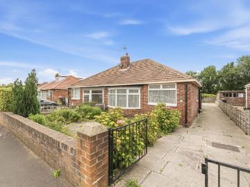 2 bedroom semi detached bungalow for sale