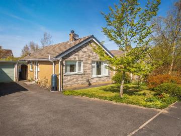 2 bedroom semi detached bungalow for sale