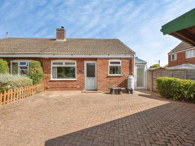 2 bedroom semi detached bungalow for sale