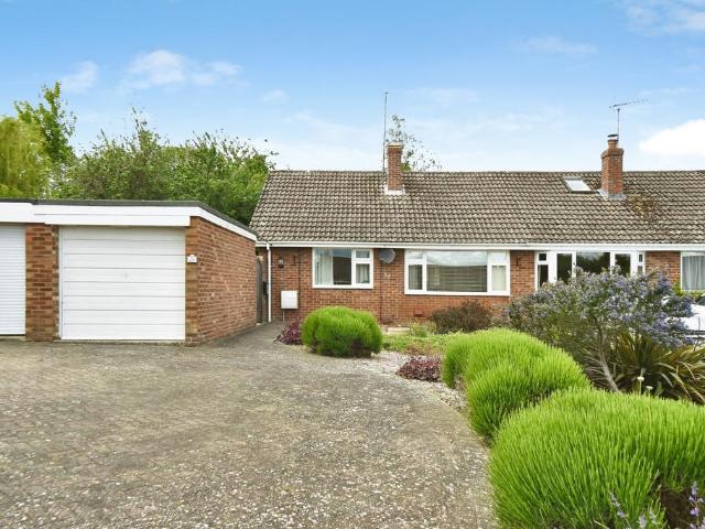 2 bedroom semi detached bungalow for sale