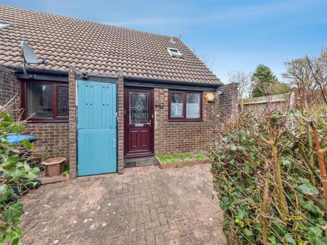 2 bedroom semi detached bungalow for sale
