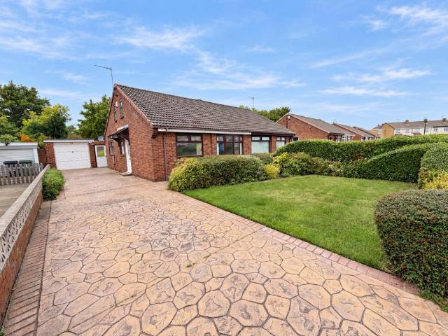 2 bedroom semi detached bungalow for sale
