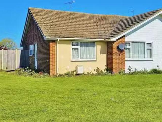 2 bedroom semi detached bungalow for rent in Woodside, Walton.
