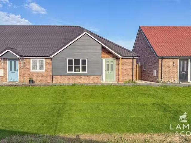 2 bedroom semi detached bungalow for rent in Plot 55, Park Gat.