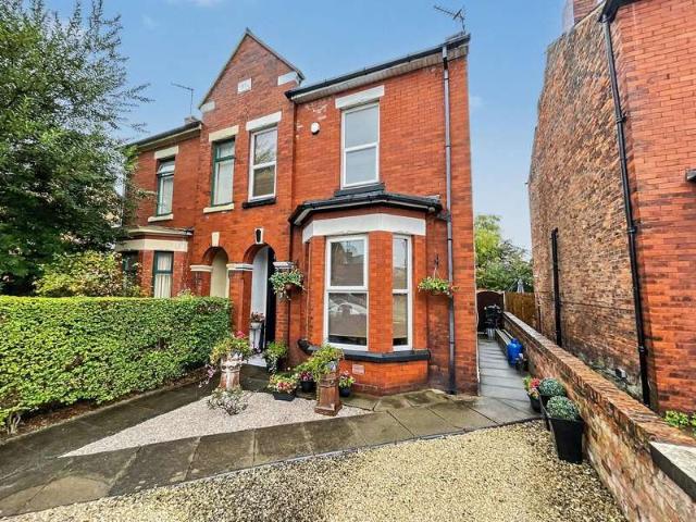 2 Bedroom Semi Detached House