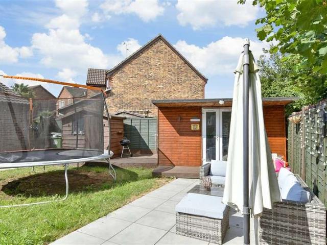 2 Bedroom Semi Detached House