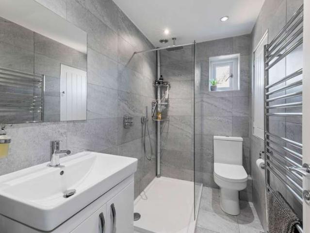 2 Bedroom Semi Detached House