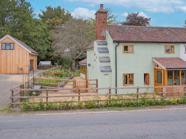 2 Bedroom Semi Detached House
