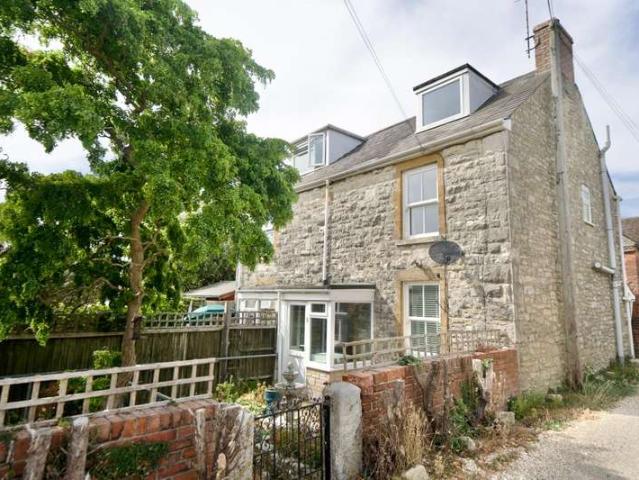2 Bedroom Semi Detached House