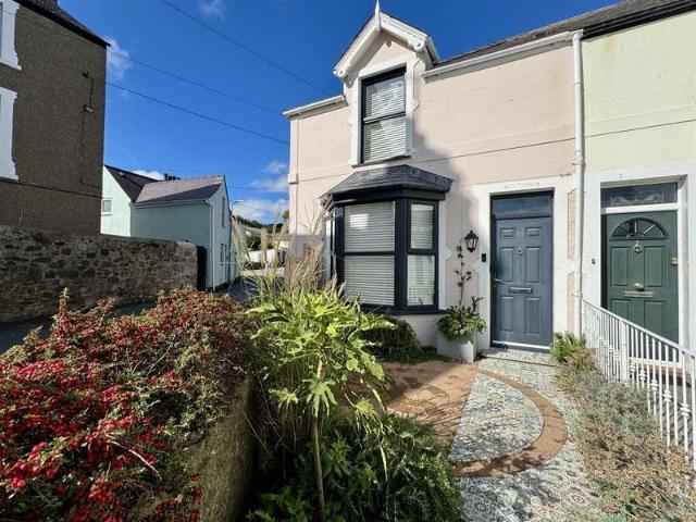 2 Bedroom Semi Detached House