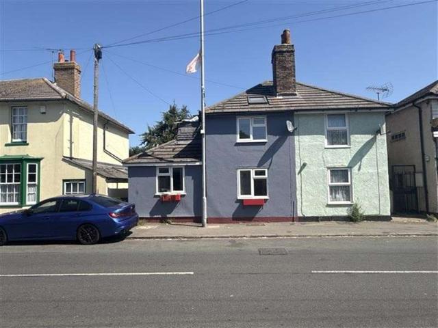 2 Bedroom Semi Detached House