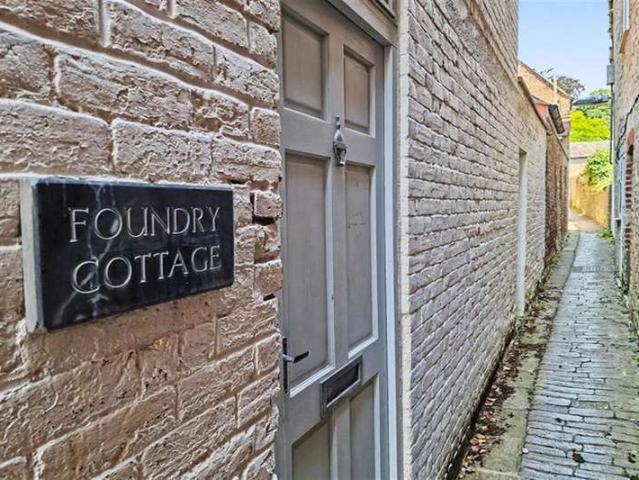 2 Bedroom Semi Detached House