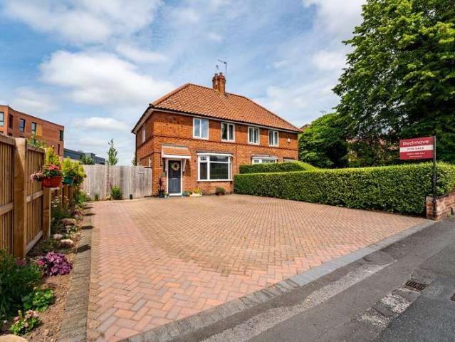 2 Bedroom Semi Detached House