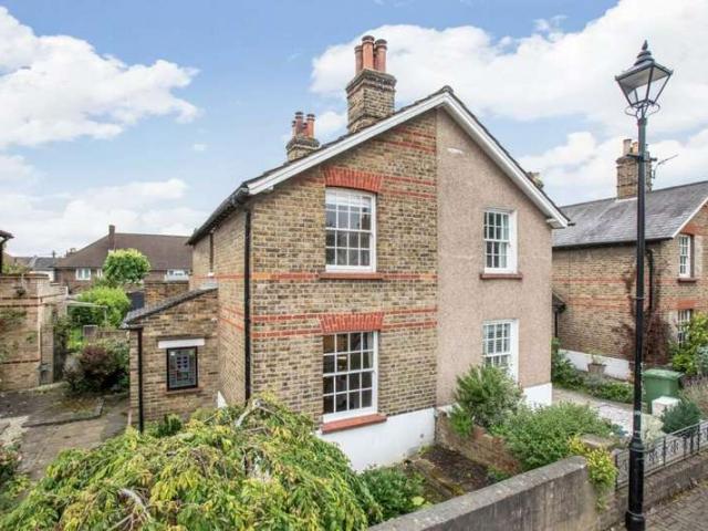 2 Bedroom Semi Detached House
