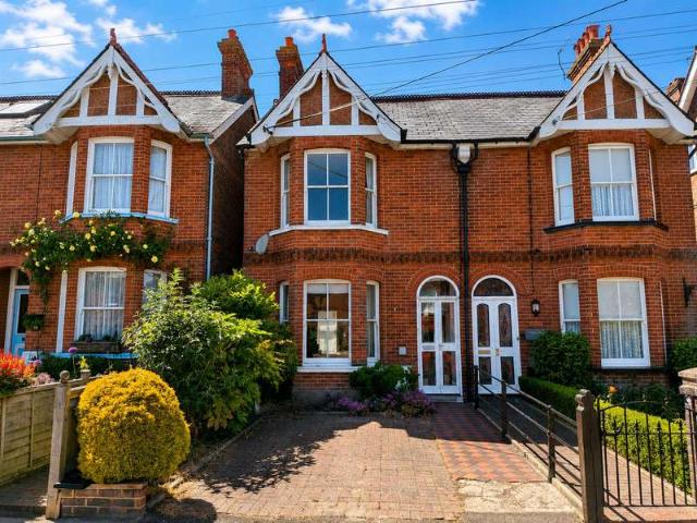 2 Bedroom Semi Detached House