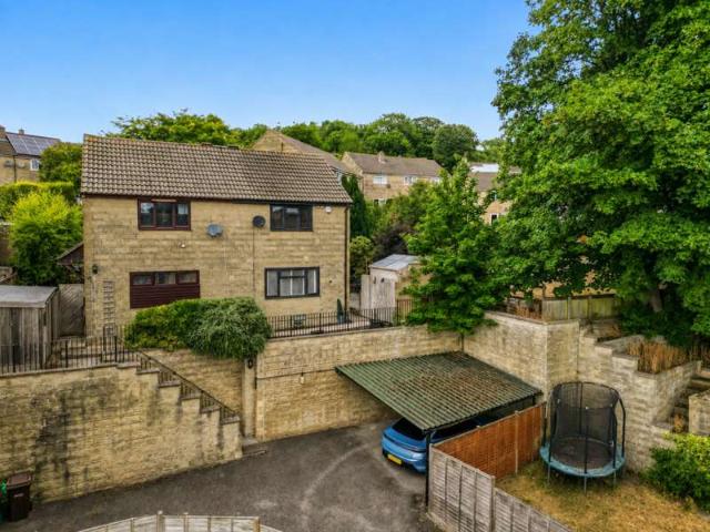 2 Bedroom Semi Detached House