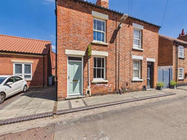 2 Bedroom Semi Detached House