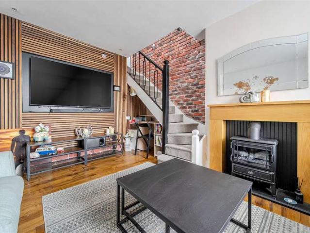 2 Bedroom Terraced House