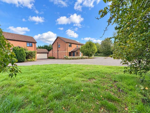 2 Bedroom Semi Detached House
