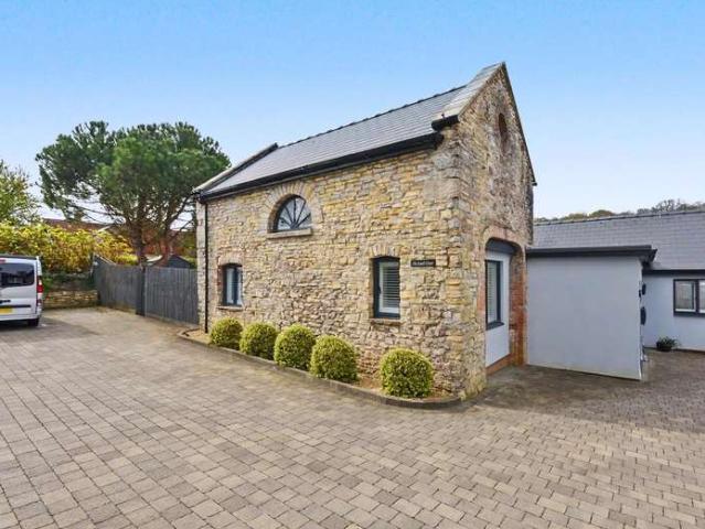 2 Bedroom Semi Detached House