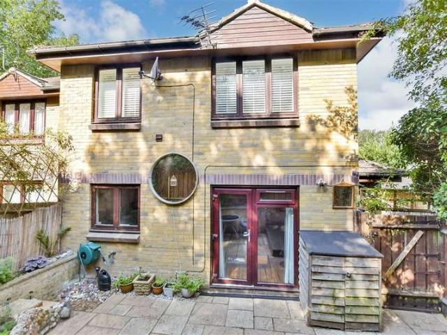 2 Bedroom Semi Detached House