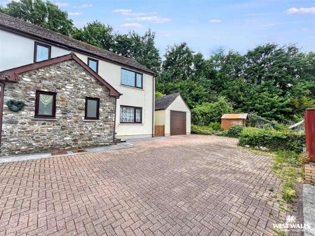 2 Bedroom Semi Detached House