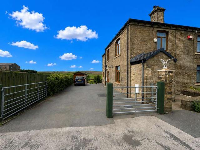 2 Bedroom Semi Detached House