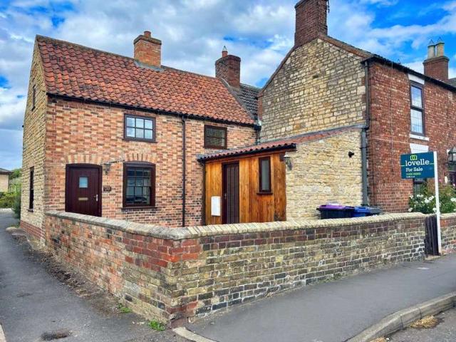 2 Bedroom Semi Detached House