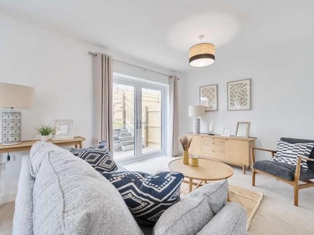 2 Bedroom Semi Detached House