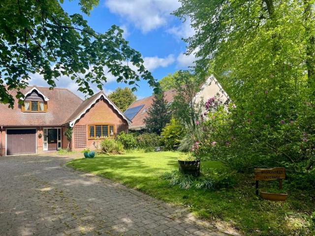 2 Bedroom Semi Detached House