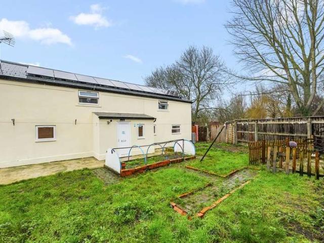2 Bedroom Semi Detached House