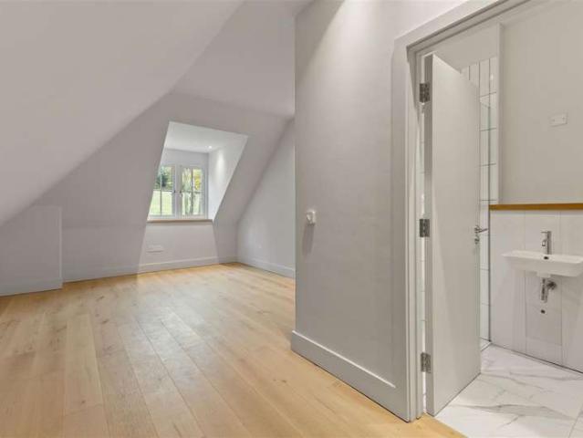 2 Bedroom Semi Detached House