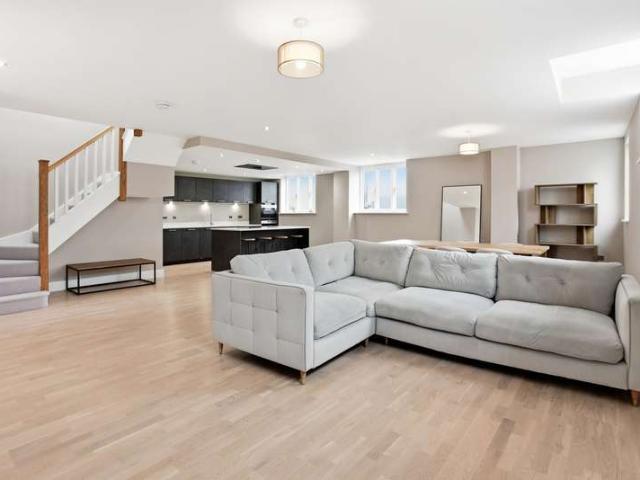 2 Bedroom Semi Detached House