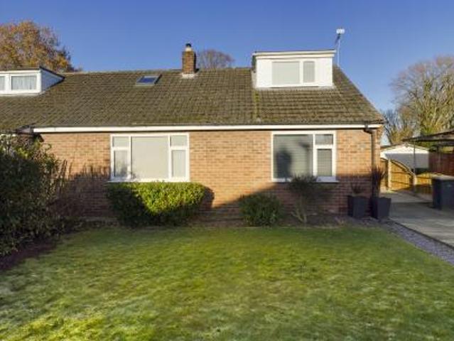 2 bedroom Semi detached house To Let