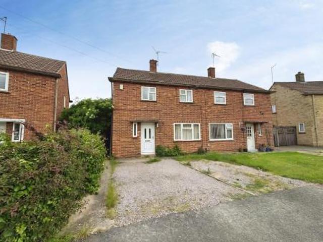 2 bedroom Semi detached house To Let