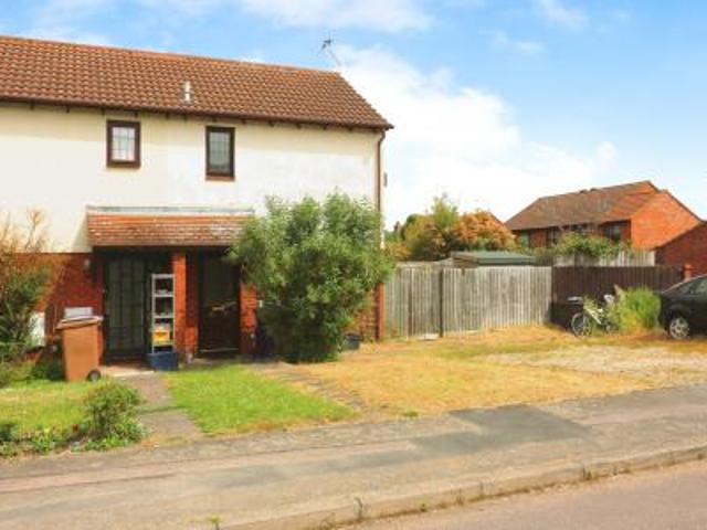2 bedroom Semi detached house To Let