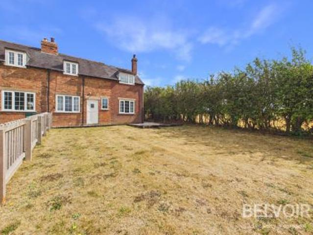2 bedroom Semi detached house To Let