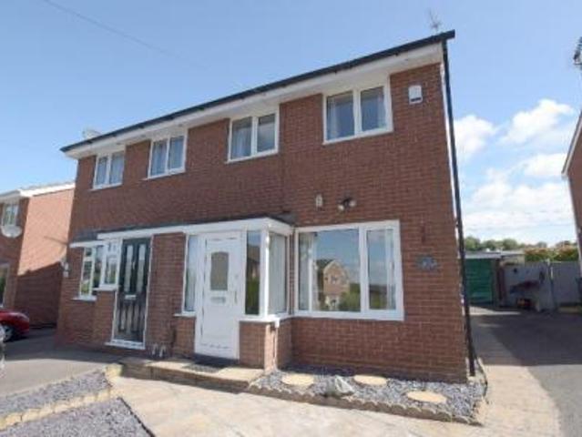 2 bedroom Semi detached house To Let