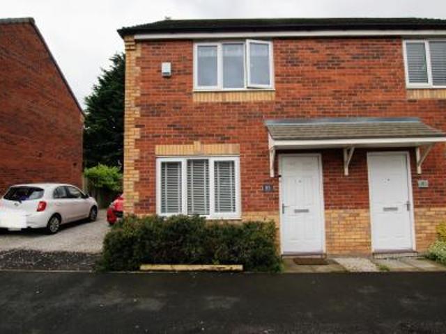 2 bedroom Semi detached house To Let