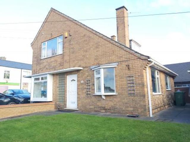 2 bedroom Semi detached house To Let