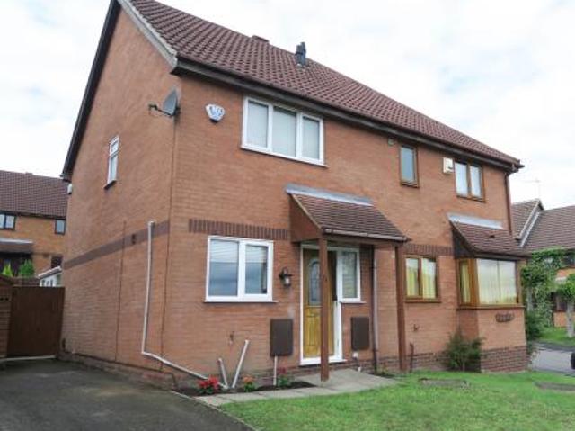 2 bedroom Semi detached house To Let