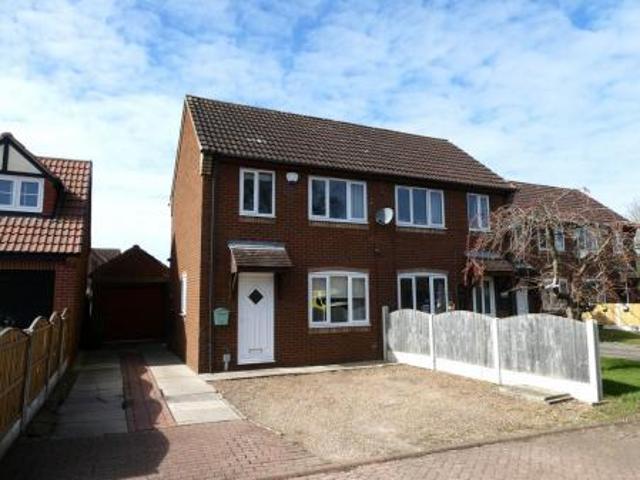 2 bedroom Semi detached house To Let